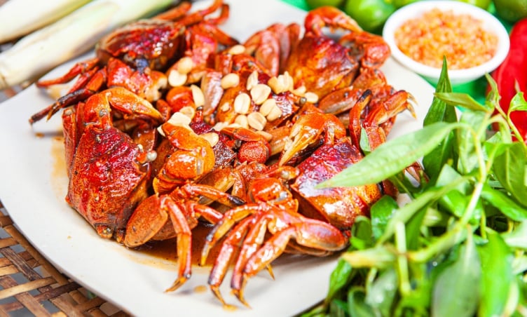 Ba khía rang me Cần Thơ là món gì? Top quán ngon nhất định phải thử