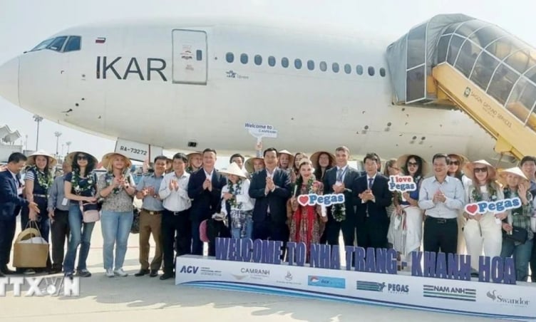 Lượng khách Nga đến Việt Nam tăng kỷ lục, tạo cú hích cho du lịch hè 2025
