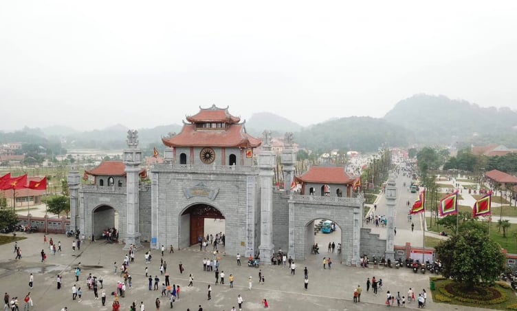 Đà Nẵng cách Phú Thọ bao nhiêu km?