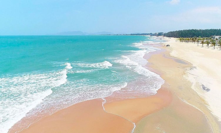 Từ sân bay Tân Sơn Nhất đến Hồ Tràm bao nhiêu km?