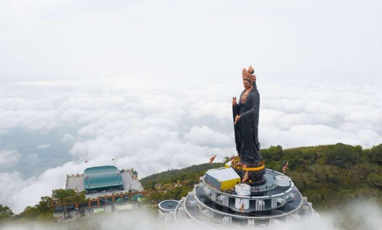 Núi Bà Đen Tây Ninh thờ ai?