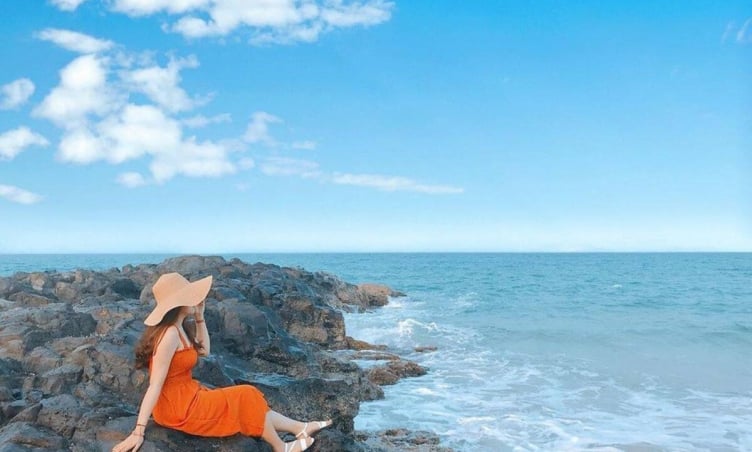 Từ sân bay Tuy Hoà đến biển Phú Thường bao xa?