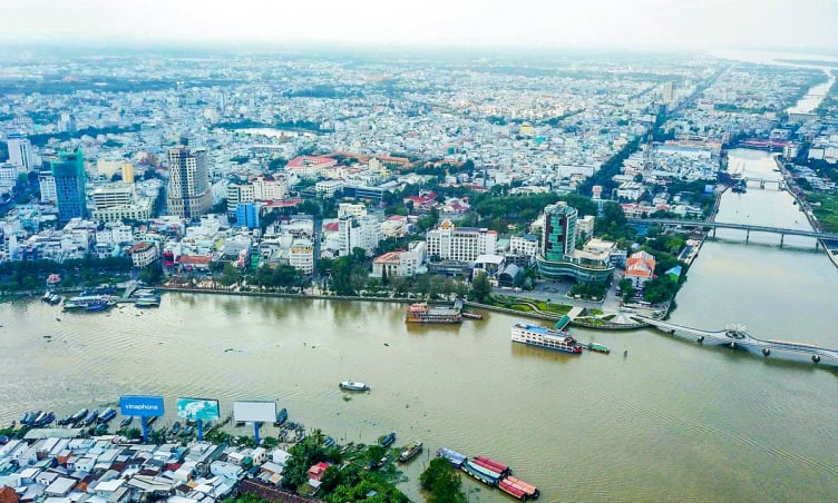 Phú Yên cách Cần Thơ bao nhiêu km?