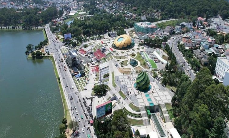 Phú Yên cách Lâm Đồng bao nhiêu km?