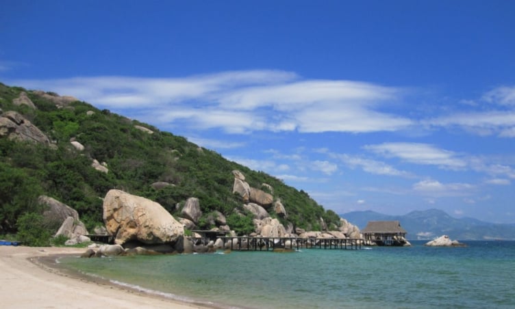 Từ Vũng Tàu đi Nha Trang bao nhiêu km?