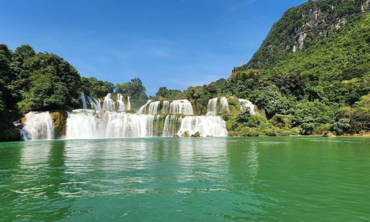 Hồ Ba Bể đi thác Bản Giốc bao nhiêu km?