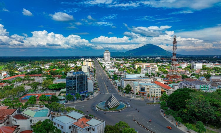 Tây Ninh được mệnh danh là gì?