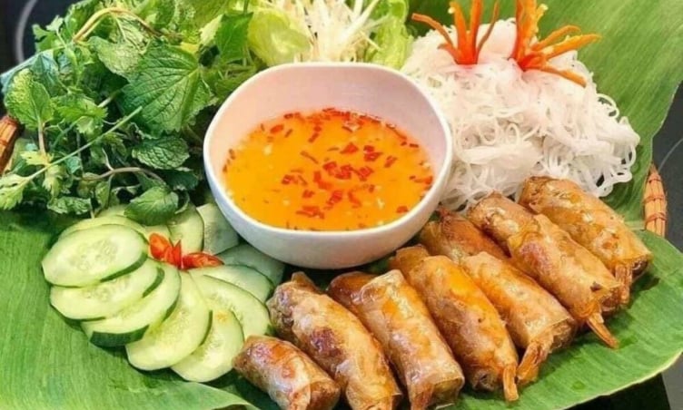 Ăn sập phố ẩm thực Quy Nhơn: Top món ngon níu chân thực khách