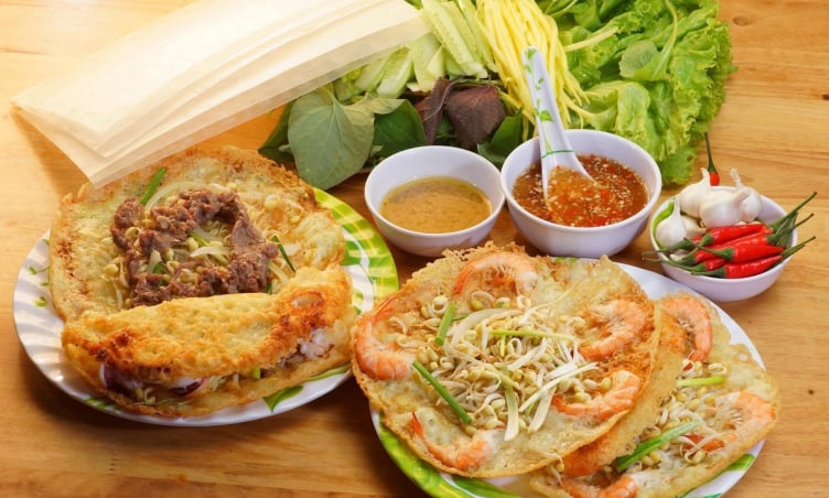 Review 6 quán bánh xèo tôm nhảy đông khách nhất Quy Nhơn