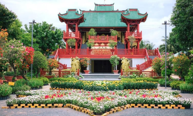 Chùa Lầu - Ngôi chùa được ví như “tiểu Nhật Bản” khiến giới trẻ mê mẩn check-in ở An Giang