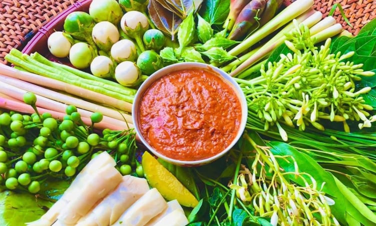 Thưởng thức món ăn đặc sản  'nặng mùi ' tại Sơn La
