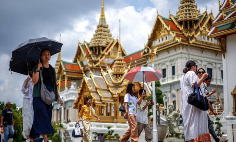 Thái Lan 'đau đầu' với bài toán giữ chân du khách Việt