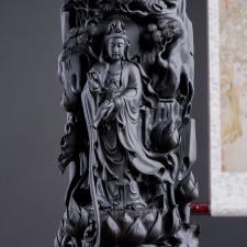 Tượng Phật Bà Quan Âm cầm bình cam lộ ngự đài sen gỗ mun sừng