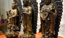 Tượng Phật gỗ đẹp thiết trí bàn thờ Phật tại gia