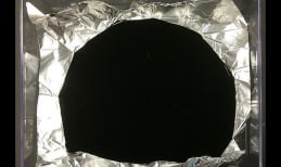 Phát hiện mới: Vật liệu tối nhất thế giới đã soán ngôi Vantablack