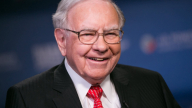  Con trai tỷ phú Warren Buffett không được nuôi như “cậu ấm”, phải đi cắt cỏ, lao động chân tay như thường