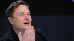 Elon Musk chỉ ra 5 thứ người nghèo đang lãng phí