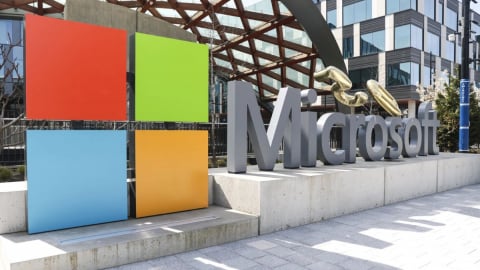 Elon Musk vừa kiện Microsoft, vừa cùng nhau hợp tác phát triển AI Grok