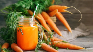 Sau sinh có nên ăn cà rốt hay không?