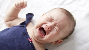 Trẻ sơ sinh hay quấy khóc là vì sao?