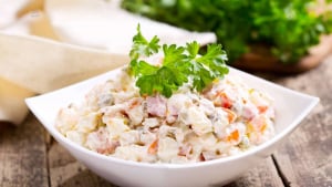 Salad bắp Mỹ trộn mayonnaise - Món ngon dễ làm cho bữa ăn thêm hấp dẫn