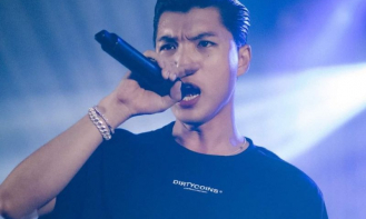 Nghệ sĩ Việt Nam đầu tiên đồng hành cùng Charlie Puth gọi tên HIEUTHUHAI