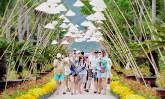 Vui chơi thoả thích tại thiên đường du lịch đảo Hoa Lan