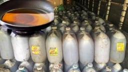 Suýt nữa gần 1,5 tấn dầu ăn bẩn đã tuồn ra thị trường: Công an Quảng Ngãi đột kích cơ sở kinh doanh ở Nghĩa Lộ