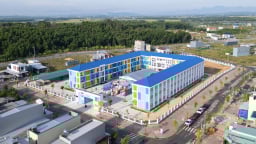 'Đại gia' thép Hòa Phát chi 42 tỷ đồng xây trường học 'đẹp nhất nhì' KKT Dung Quất