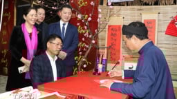Ninh Bình: \'Không gian chợ Tết xưa\' tại Phố cổ Hoa Lư