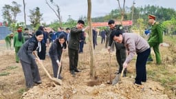 Lạng Sơn: Sôi nổi hoạt động Tết trồng cây tại huyện Hữu Lũng