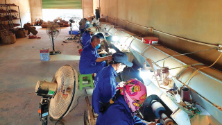 Nghề mộc truyền thống tạo việc làm ổn định cho nông dân 