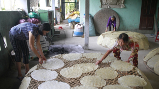 Những làng nghề nồng đượm hương vị Tết