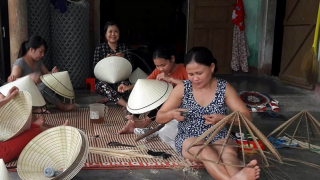 “Nổi tiếng một thời” nghề làm nón làng Thổ Ngọa