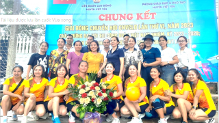 Trường tiểu học Vân Trung vô địch Giải bóng chuyền hơi huyện Việt Yên