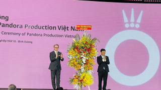 Bộ trưởng Bộ Lương thực, Nông nghiệp và Thủy sản Đan Mạch tham dự Lễ khởi công nhà máy chế tác nữ trang Pandora
