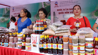 Công bố chỉ dẫn địa lý “Nam Ô” cho sản phẩm nước mắm truyền thống của Đà Nẵng