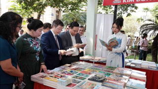 Phát huy giá trị văn hiến Thăng Long - Hà Nội qua triển lãm sách 70 năm giải phóng Thủ đô