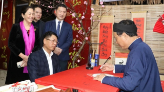 Ninh Bình: \'Không gian chợ Tết xưa\' tại Phố cổ Hoa Lư