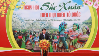 Chủ tịch nước dự Ngày hội \'Sắc xuân trên mọi miền Tổ quốc\' năm 2025