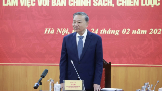 Tổng Bí thư làm việc với Ban Chính sách, chiến lược T.Ư về mục tiêu tăng trưởng