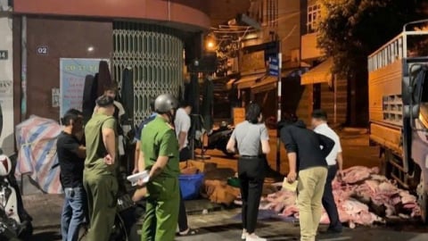 Chặn đứng xe tải chở 1 tấn thịt lợn bẩn ngay tại phường Quy Nhơn: Suýt nữa đã lên bàn ăn của người dân