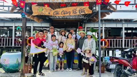'Nếu ai cũng đi, ai sẽ ở lại?': Câu hỏi làm thay đổi cuộc đời chàng trai Đặng Duy Phương