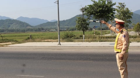 CSGT Gia Lai 'mạnh tay', đề nghị chặn đăng kiểm hơn 2.200 ô tô chây ì nộp phạt