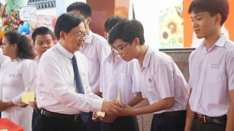 Xúc động ngày khai giảng ở Gia Lai: Nơi học trò nghèo được tiếp sức, nơi trẻ khuyết tật được thắp lên hy vọng