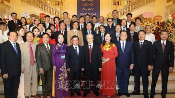 Tổng Bí thư Nguyễn Phú Trọng và tình yêu văn học