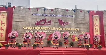 Lạng Sơn: Hàng vạn người tham gia Chợ Hội Mẹt – Lễ hội Đình Bơi 2025