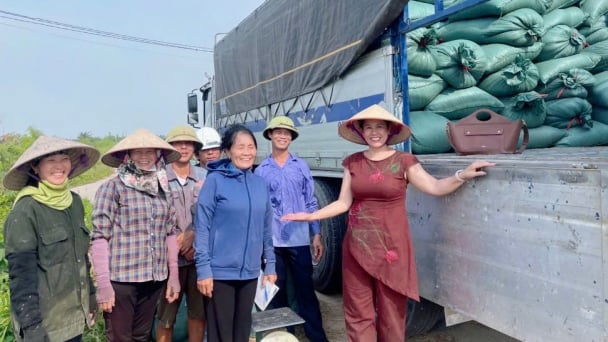CEO Bảo Minh Bùi Thị Hạnh Hiếu chỉ ra sức mạnh của mô hình liên kết các nhà để nông dân không còn lo 'mất giá'
