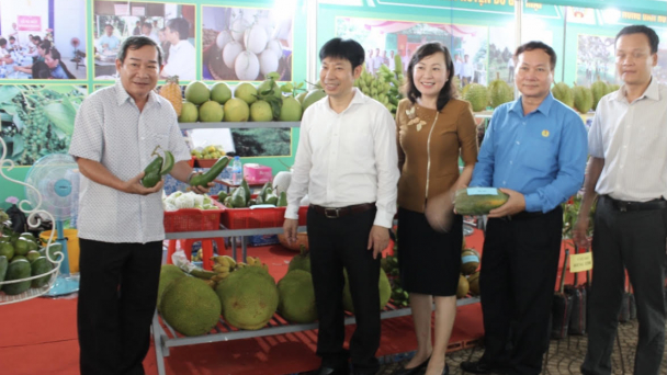 Bình Phước tổ chức Ngày Hội chợ trái cây và hàng nông sản