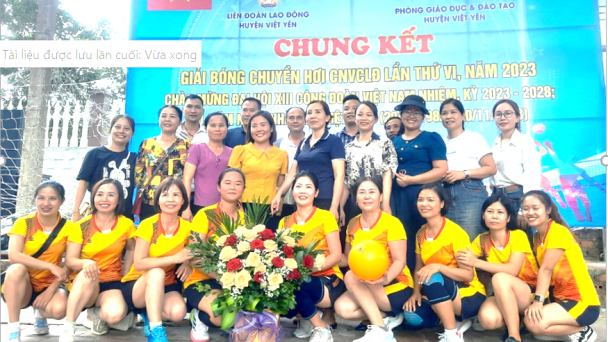 Trường tiểu học Vân Trung vô địch Giải bóng chuyền hơi huyện Việt Yên